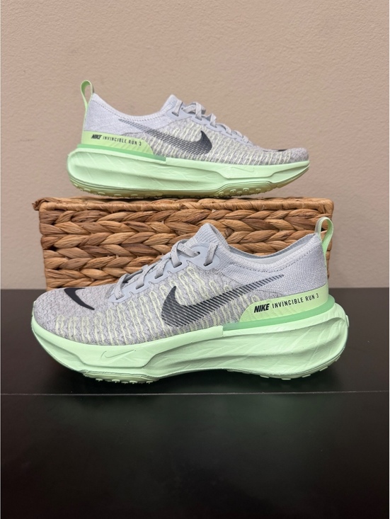 Nike Shoes - Size 7.5 - Nike Women’s ZoomX Invincible 3 “Pure Platinum Vapour Green”